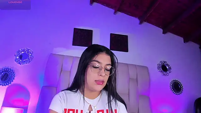 Snapshot of Bianca_zaens2 chatting on 8, 1, 2025 Bianca zaens2 online show from 8, 1, 2025