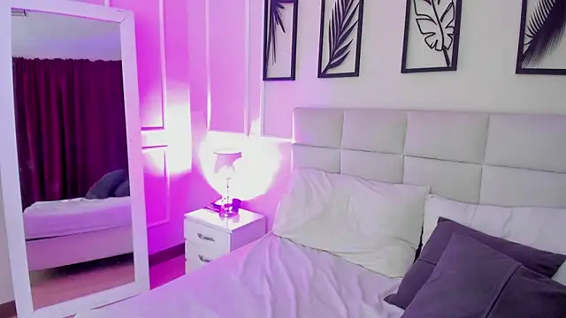 Alisa  walker online show from 4, 3, 2025