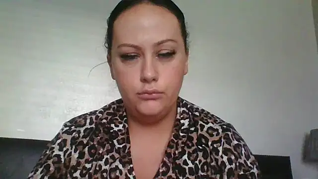 Snapshot of CurvyQueen2023 chatting on 2, 12, 2025 CurvyQueen2023 online show from 2, 12, 2025