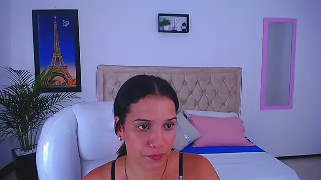 Chiqui milk  online show from 24, 1, 2025