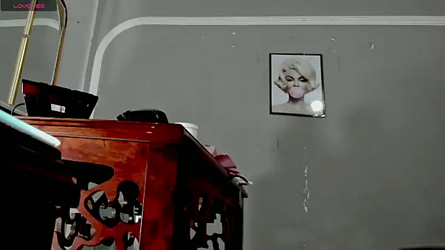 Jimena Grey online show from 24, 4, 2026