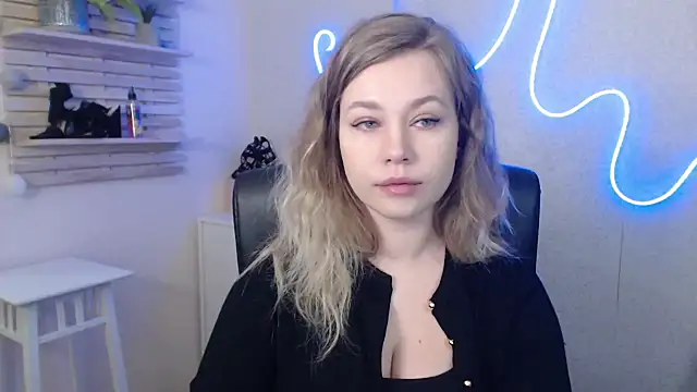 Snapshot of holly_xglam chatting on 14, 1, 2025 holly xglam online show from 14, 1, 2025