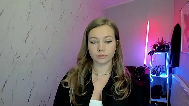 holly xglam online show from 13, 1, 2026