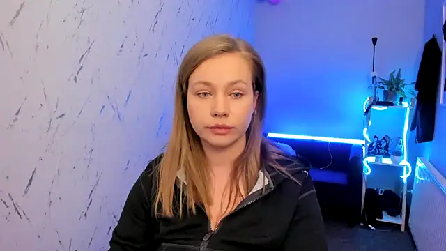 holly xglam online show from 27, 4, 2026