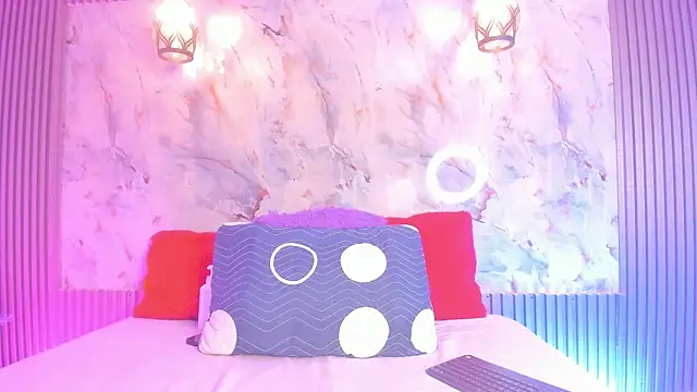 Esmeralda Duarte online show from 1, 2, 2025