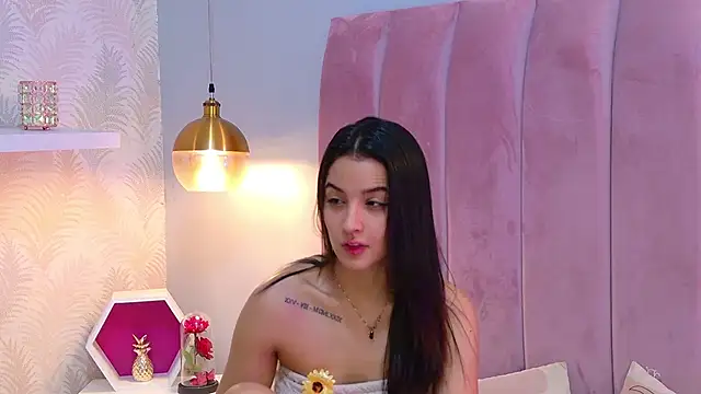LeenaBrown online show from 3, 6, 2026