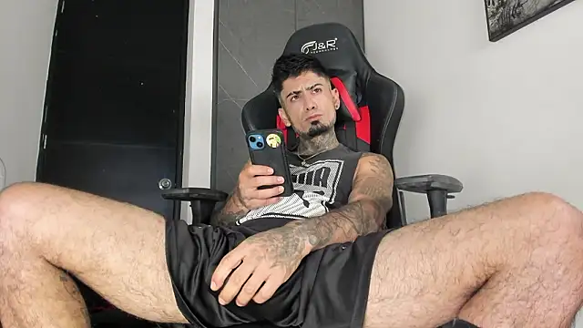 Snapshot of sergiio_mesa27 chatting on 4, 3, 2026 sergiio mesa27 online show from 4, 3, 2026