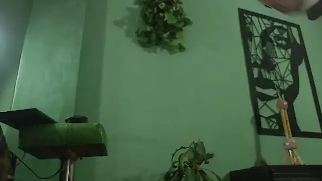 Snapshot of thirstymoonxx chatting on 17, 9, 2025 thirstymoonxx online show from 17, 9, 2025