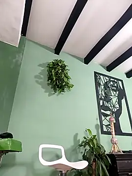 thirstymoonxx online show from 24, 4, 2026