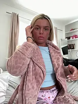 IrishTeenBarbie69 online show from 3, 4, 2026