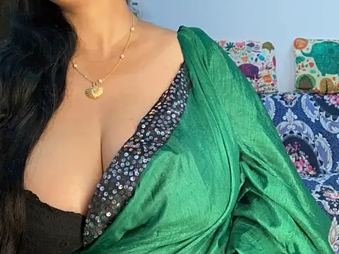 Snapshot of Aishwarya_101_ chatting on 18, 10, 2025 Aishwarya 101 online show from 18, 10, 2025