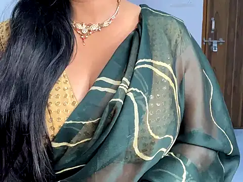 Snapshot of Aishwarya_101_ chatting on 26, 11, 2025 Aishwarya 101 online show from 26, 11, 2025