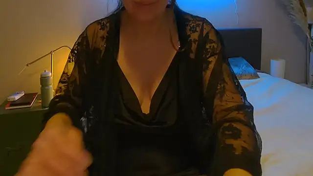 Ella Next Door online show from 5, 2, 2025