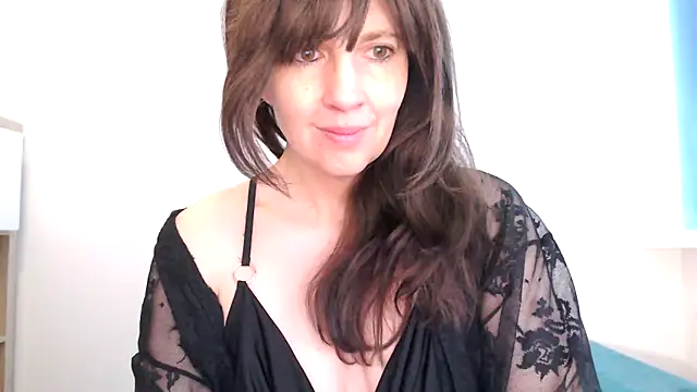 Ella Next Door online show from 16, 3, 2026