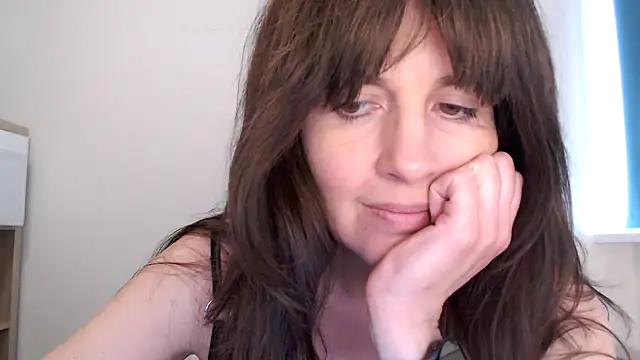 Ella Next Door online show from 17, 3, 2026