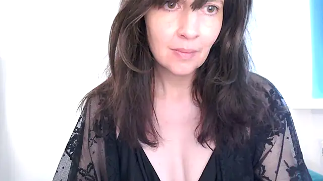 Ella Next Door online show from 14, 4, 2026