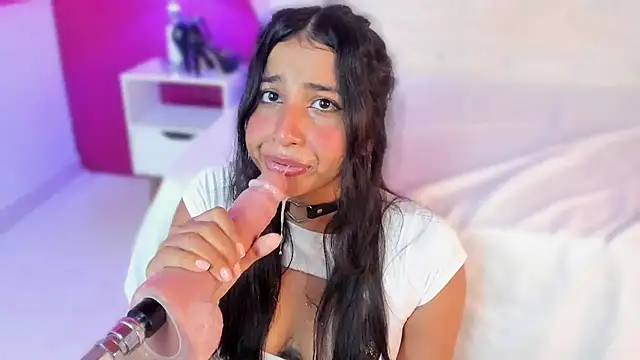 Miliaangeles online show from 13, 2, 2025