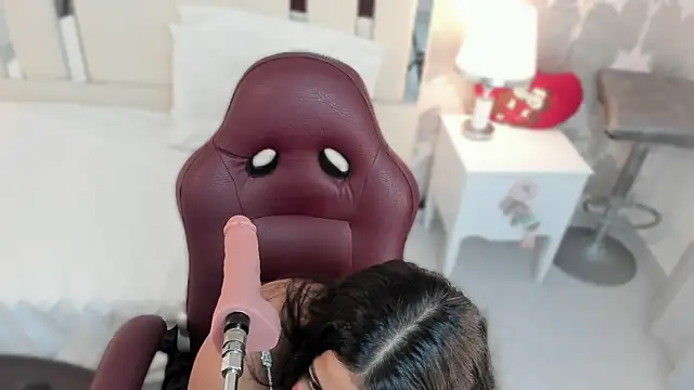 Miliaangeles online show from 17, 12, 2025