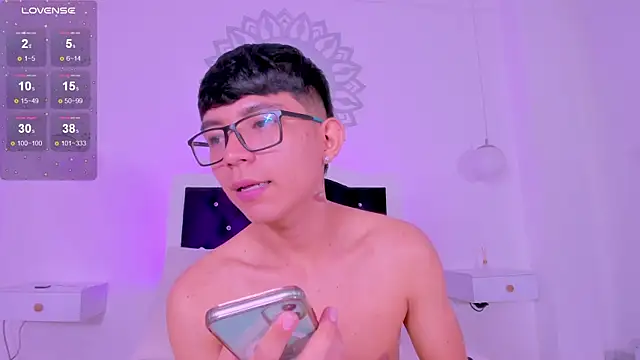 CodyTwink online show from 12, 1, 2026