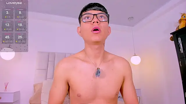 CodyTwink online show from 24, 7, 2026