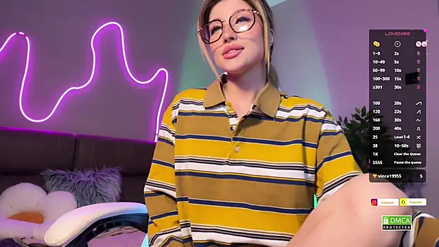 ellie miu online show from 20, 12, 2024