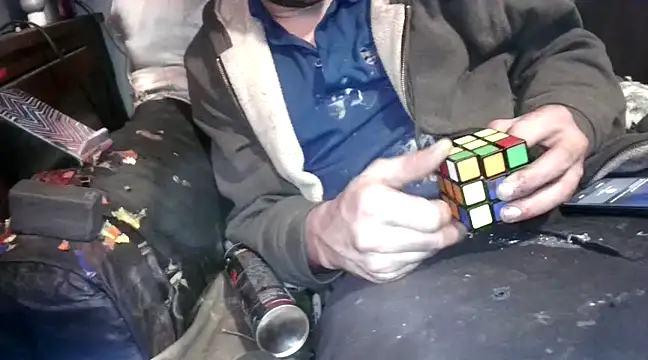 robeaulieu02 online show from 5, 1, 2025