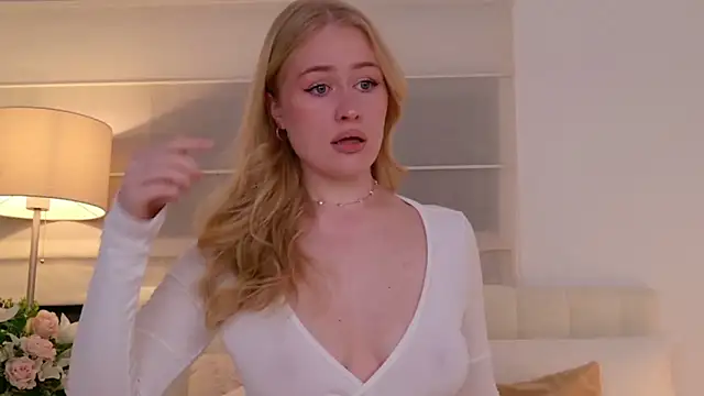 JuliaJaee online show from 16, 3, 2026