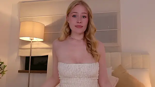 JuliaJaee online show from 20, 4, 2026