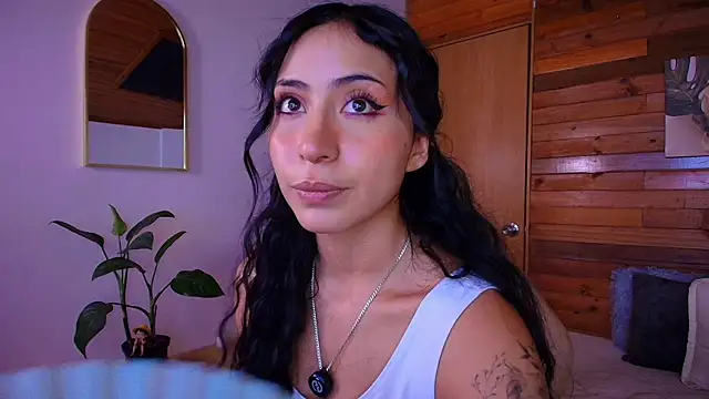 amber curly online show from 12, 6, 2026
