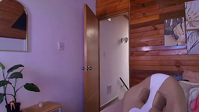 amber curly online show from 9, 7, 2026