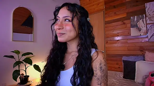 amber curly online show from 25, 7, 2026
