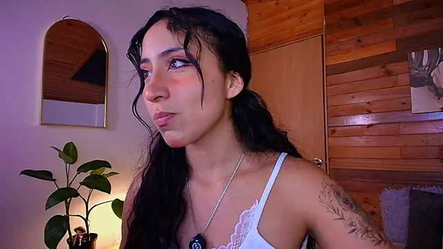 amber curly online show from 3, 8, 2026
