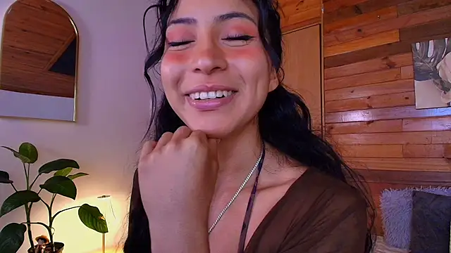 amber curly online show from 4, 8, 2026
