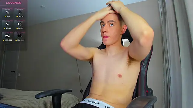 Snapshot of TaisonBrownX chatting on 2, 1, 2025 TaisonBrownX online show from 2, 1, 2025