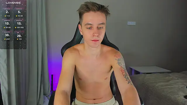 Snapshot of TaisonBrownX chatting on 13, 2, 2025 TaisonBrownX online show from 13, 2, 2025