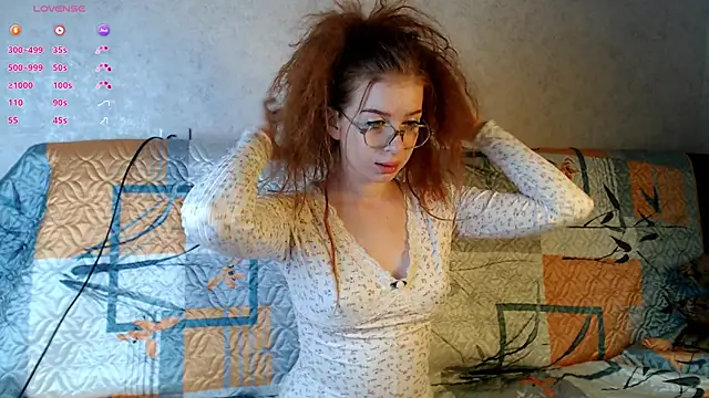 Snapshot of KatalinaAmore chatting on 9, 10, 2025 KatalinaAmore online show from 9, 10, 2025