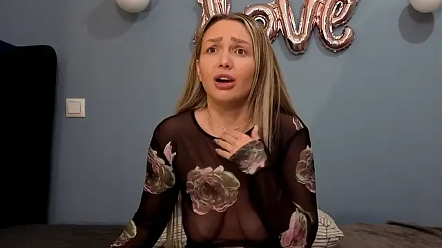 Snapshot of AnnaMaee chatting on 28, 2, 2025 AnnaMaee online show from 28, 2, 2025