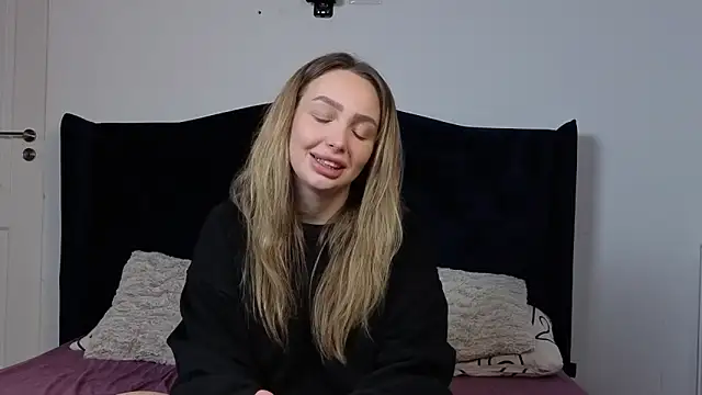 Snapshot of AnnaMaee chatting on 25, 2, 2026 AnnaMaee online show from 25, 2, 2026