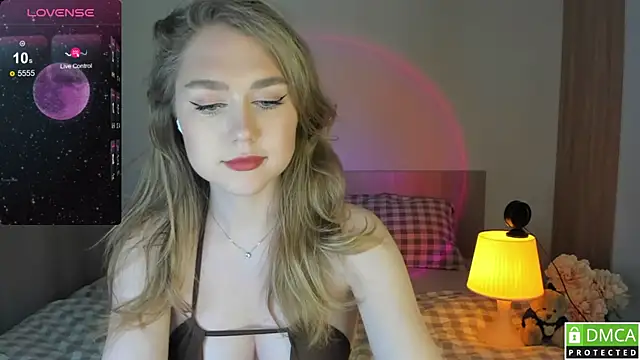 TheVanessaMaes online show from 6, 3, 2025