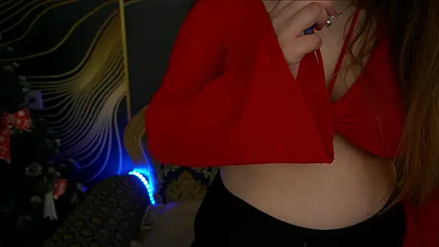 MagicPeachh  online show from 8, 1, 2025