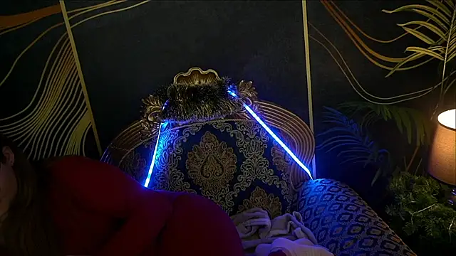 MagicPeachh  online show from 14, 1, 2025