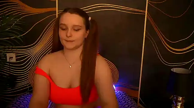 MagicPeachh  online show from 10, 3, 2025