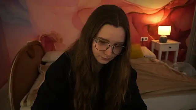 MagicPeachh  online show from 30, 9, 2025