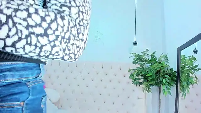 Victoria Coleman online show from 8, 1, 2026