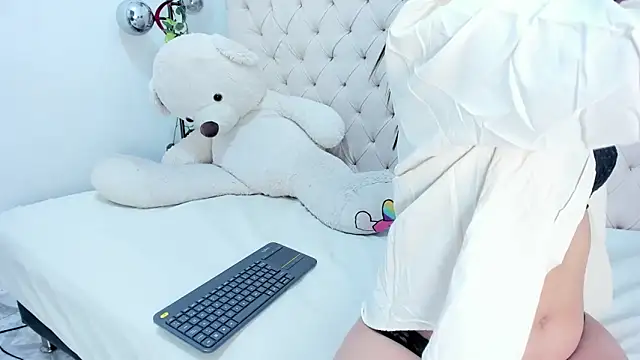 Victoria Coleman online show from 25, 4, 2026