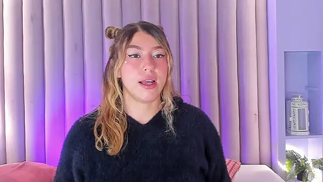 LilithSmith  online show from 6, 10, 2025