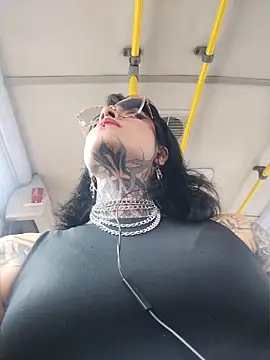 taaylor33 online show from 28, 4, 2026