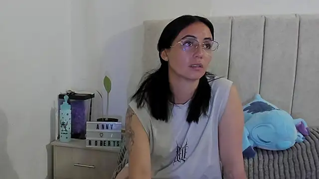 anny roberts online show from 24, 7, 2026