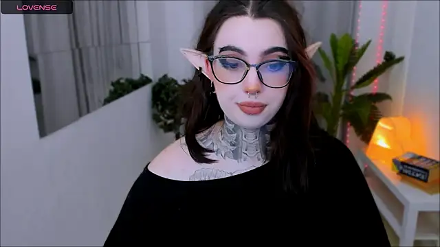 Snapshot of Dixi_Pixi_ chatting on 28, 2, 2025 Dixi Pixi online show from 28, 2, 2025