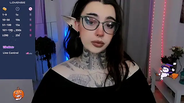 Snapshot of Dixi_Pixi_ chatting on 8, 11, 2025 Dixi Pixi online show from 8, 11, 2025